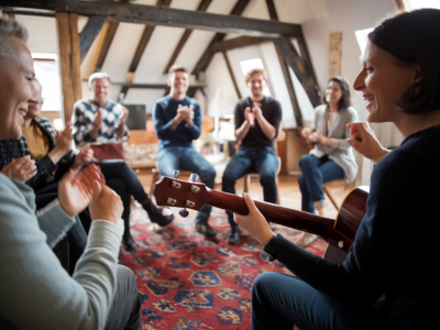 Wie entwickle ich ein workshop-format, das sprachenlernen durch gemeinsames musizieren fördert
